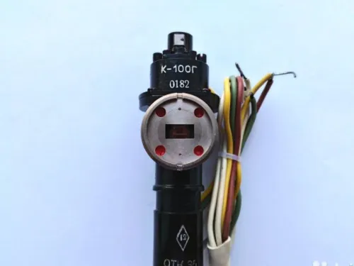 К-100Г клистрон фото 2 К-100Г клистрон фото 2